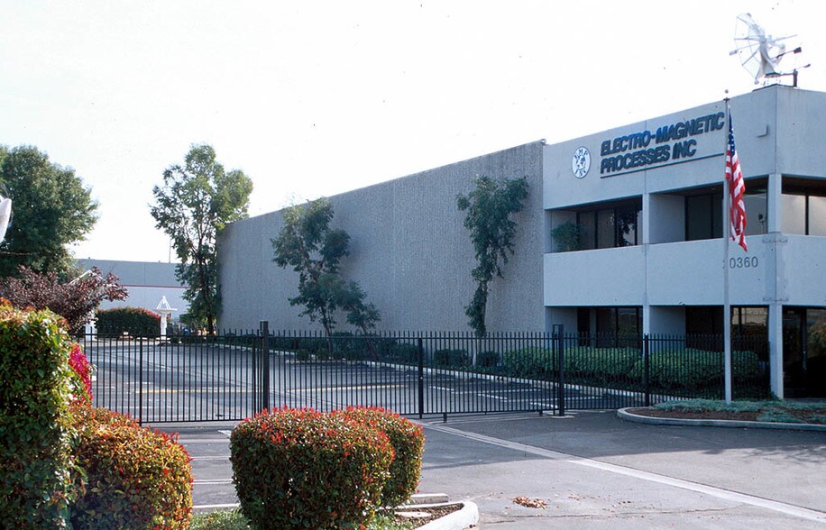 More Photos Of 20360-20364 Plummer St, Chatsworth Manufacturing For Lease