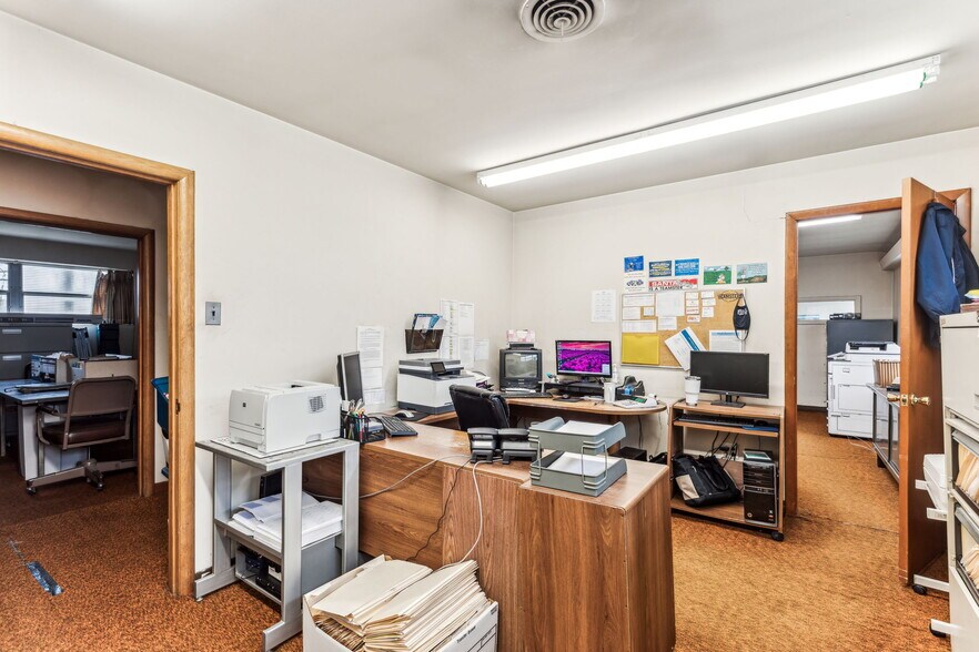 More Photos Of 1453 Edgmont Ave, Chester Office For Sale