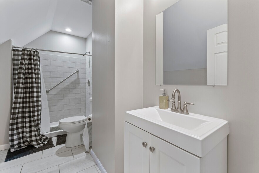 More Photos Of 3211 Batavia Ave, Baltimore Healthcare For Sale