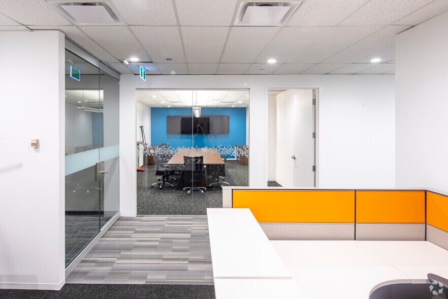 More Photos Of 3250-3300 Bloor St W, Toronto Unknown For Lease