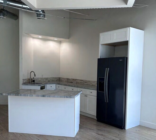 More Photos Of 5816 Dryden Pl, Carlsbad Research And Development For Sale