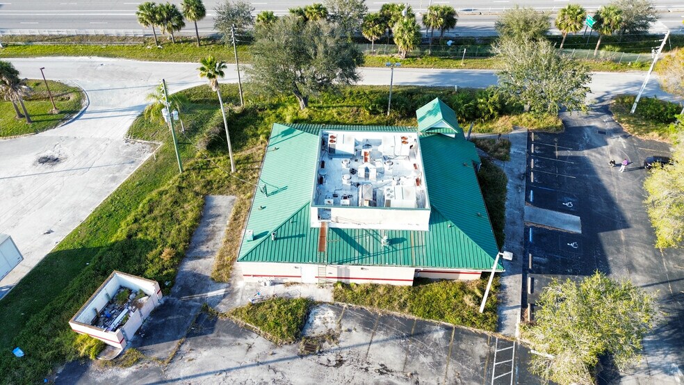 More Photos Of 6501 Darter Ct, Fort Pierce Restaurant For Sale