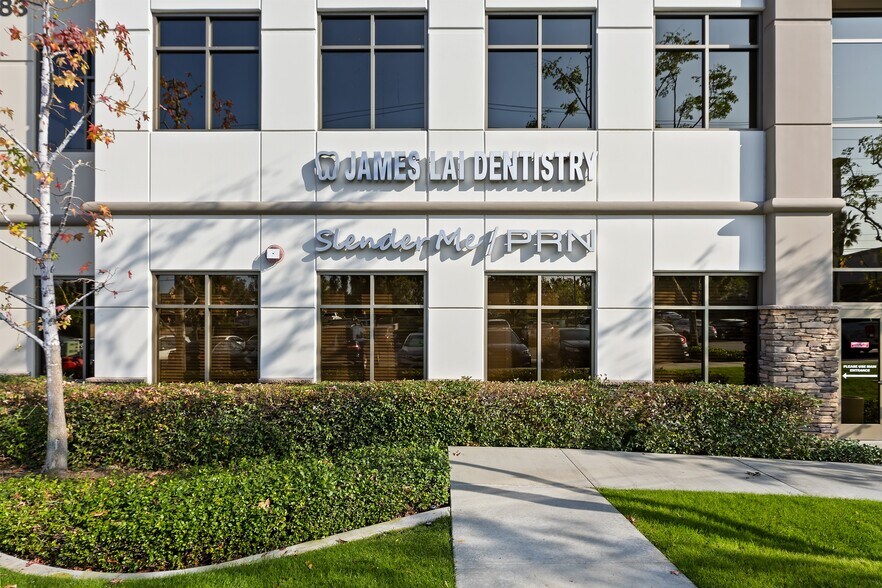 More Photos Of 2083 Compton Ave, Corona Medical For Lease