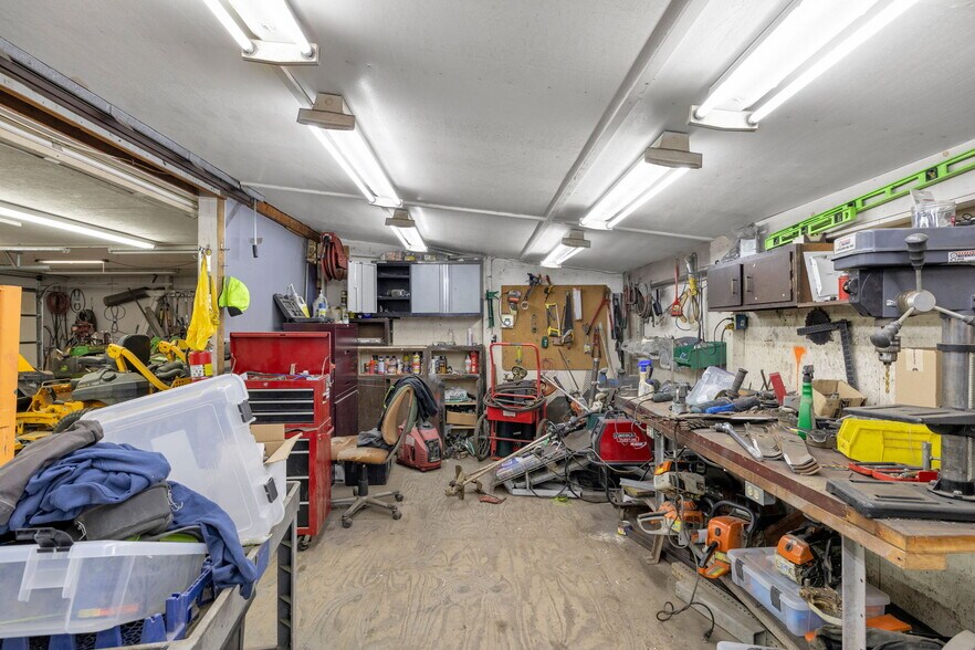 More Photos Of 7601 Milhouse Rd, Indianapolis Office For Sale