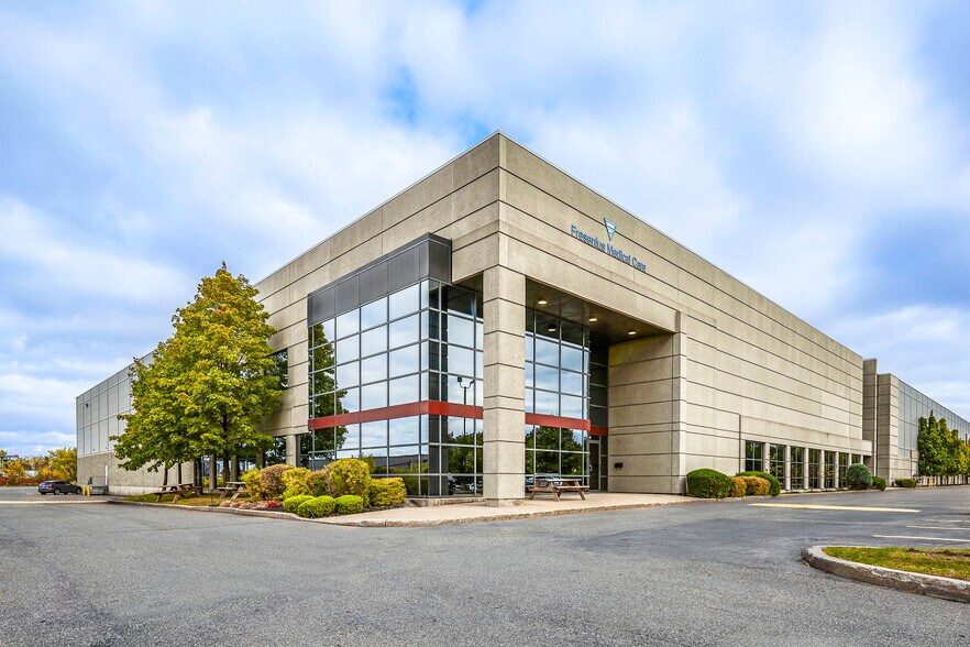 Primary Photo Of 1600-1660 Av 32e, Montréal Warehouse For Lease