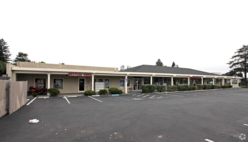 More Photos Of 1226 Mission St, Santa Cruz Freestanding For Lease