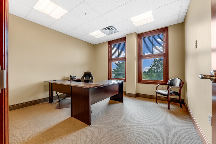 More Photos Of 6-10 Canyon Rd, Morgantown Loft Creative Space For Sale