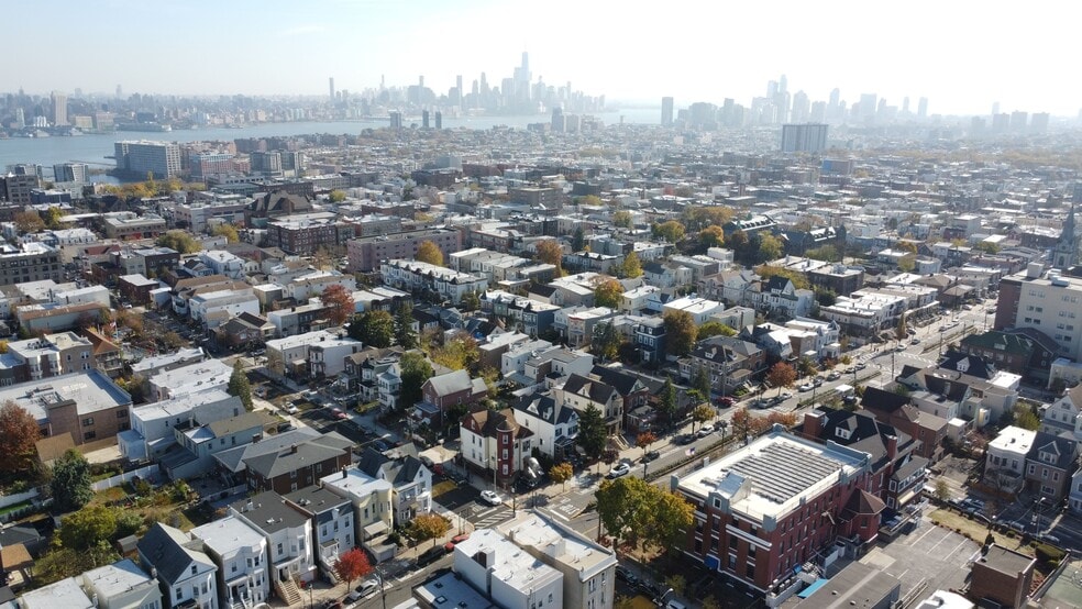 More Photos Of 1701 Central Ave, Union City Apartments For Sale