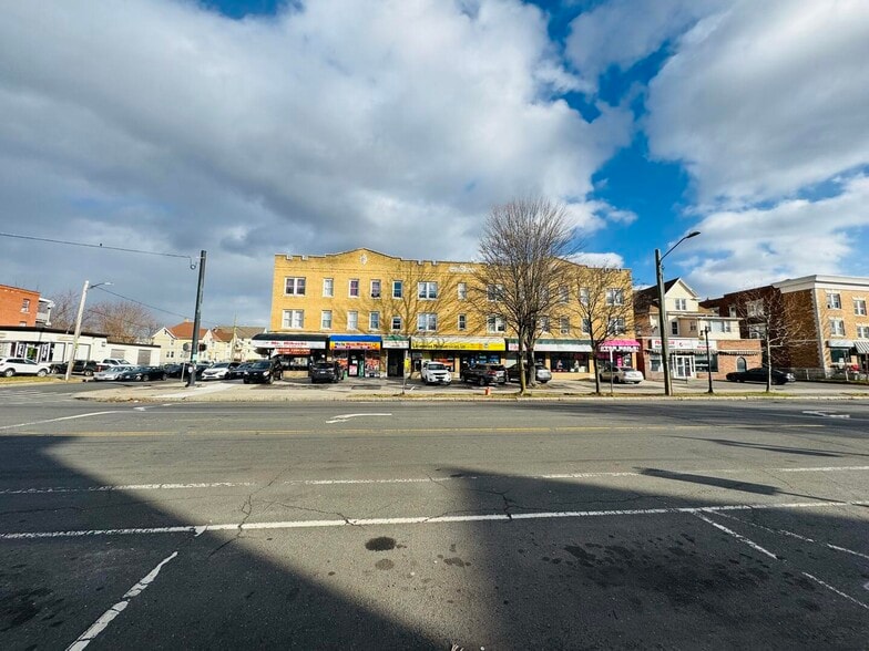 Primary Photo Of 450-460 Franklin Ave, Hartford Storefront Retail Residential For Sale