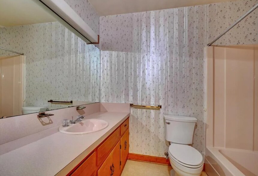 More Photos Of 4530 Shoulders Hill Rd, Suffolk Medical For Sale