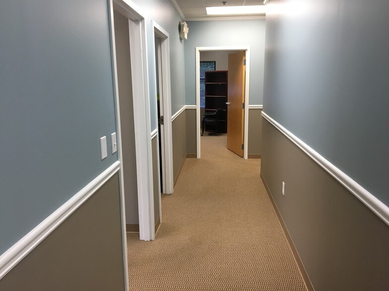 More Photos Of 1634 White Cir, Marietta Light Distribution For Sale