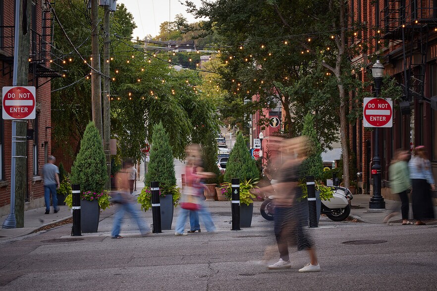 Primary Photo Of 1201-1203 Broadway, Cincinnati Apartments For Lease