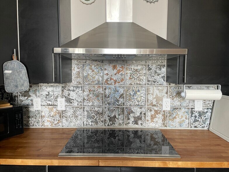 More Photos Of 101 N Waggoner St, Electra Flex For Sale