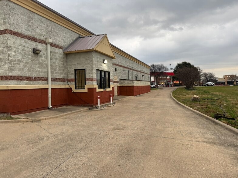 More Photos Of 2881 FM Road 157, Mansfield Restaurant For Lease