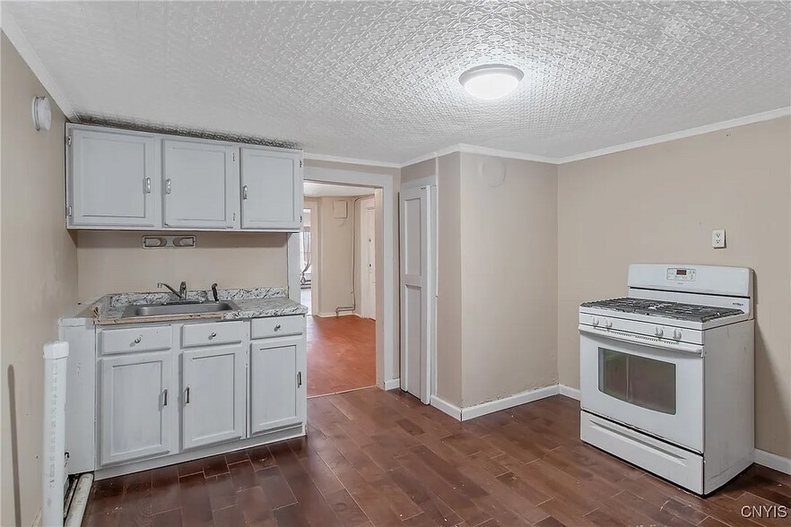 More Photos Of 306 Shuart Ave, Syracuse Multifamily For Sale