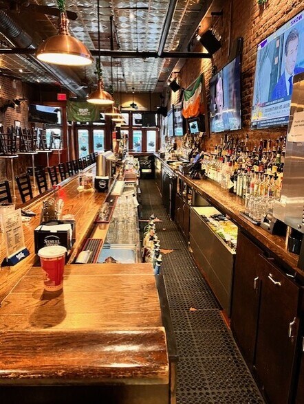 More Photos Of 62 Court St, Brooklyn Apartments For Sale