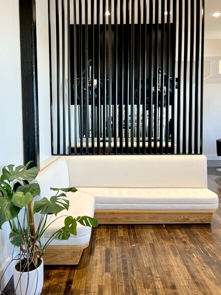 More Photos Of 456 Johnson Ave, Brooklyn Office For Lease