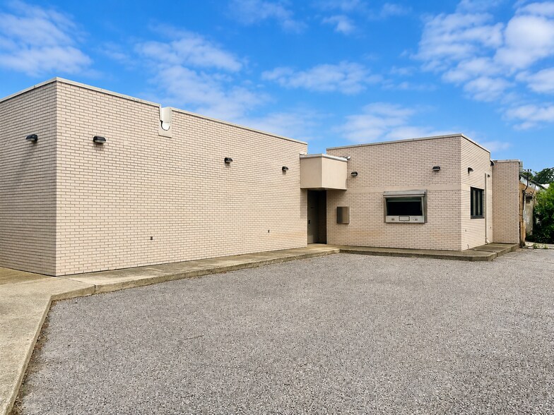 More Photos Of 101 N 4th St, Lometa Daycare Center For Sale
