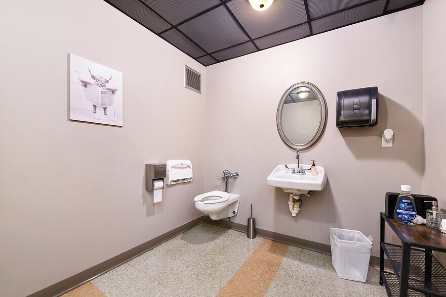 More Photos Of 309 Smithfield St, Pittsburgh Medical For Lease