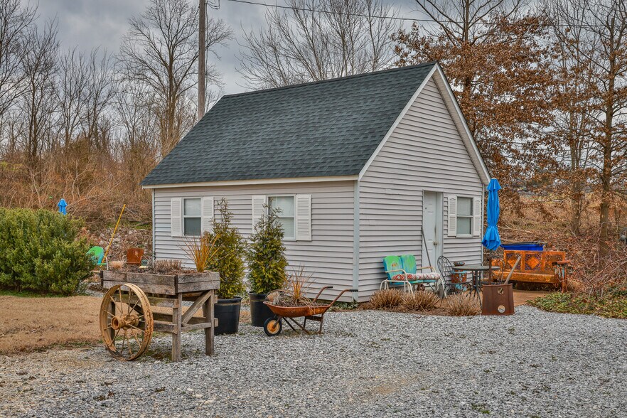 More Photos Of 279 Pikeview St, Dresden Multifamily For Sale