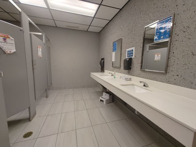 More Photos Of 5540 W 111th St, Oak Lawn Medical For Lease