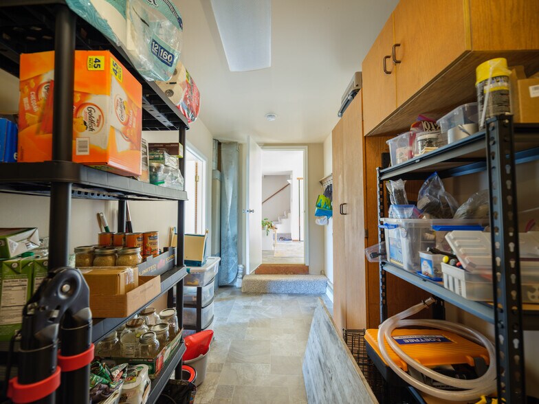 More Photos Of 582 S Maple St, Canby Apartments For Sale