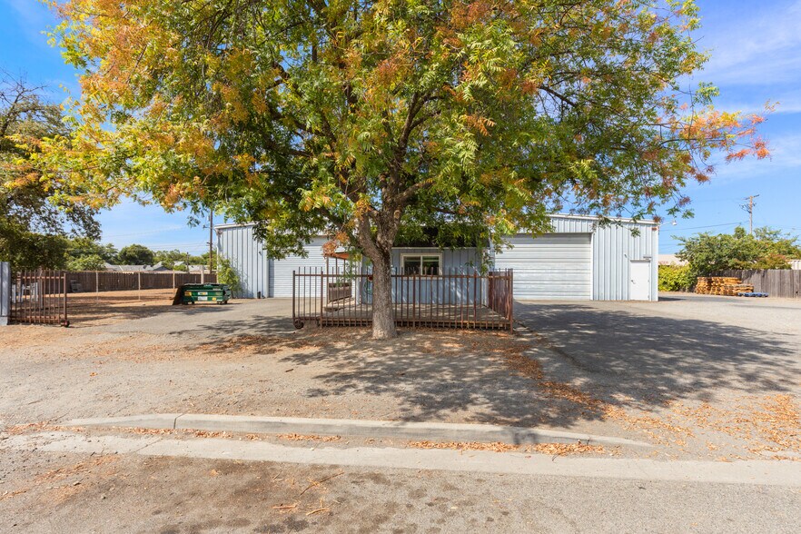 Primary Photo Of 555 Main St, Hamilton City Industrial For Sale
