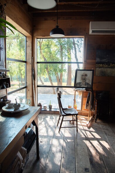 More Photos Of 1611 Little Bear Ridge Rd, Troy Specialty For Sale