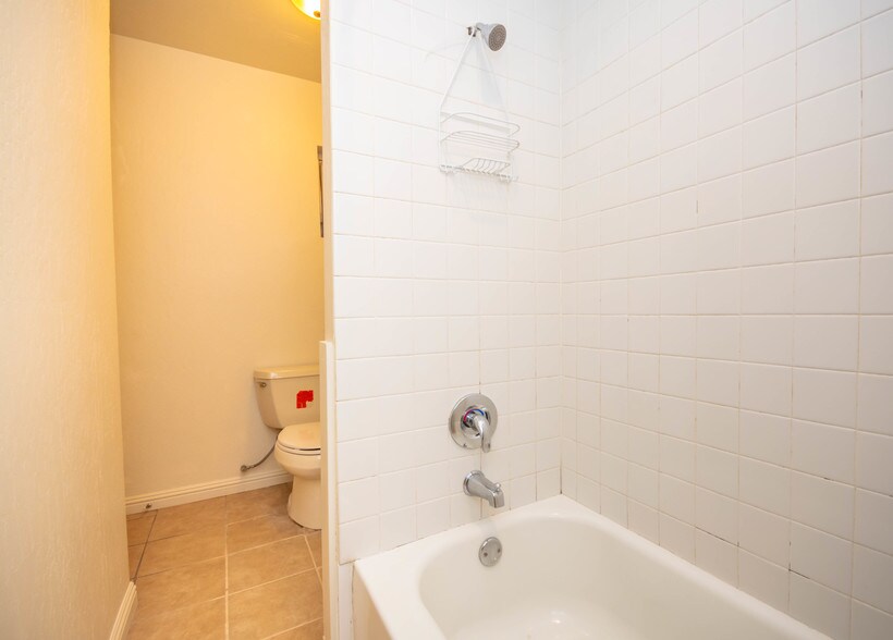 More Photos Of 1049 Jefferson Blvd, West Sacramento Apartments For Lease