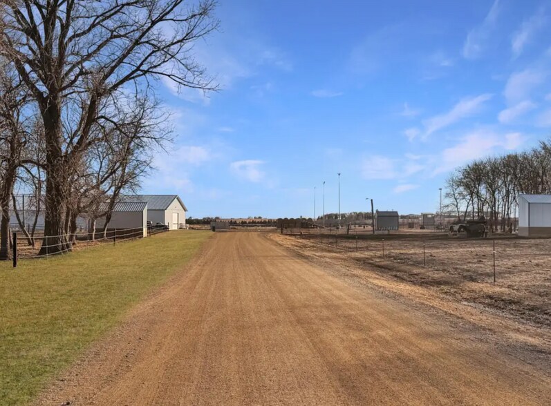 More Photos Of 1527 41st St, Edgerton Horse Stables For Sale