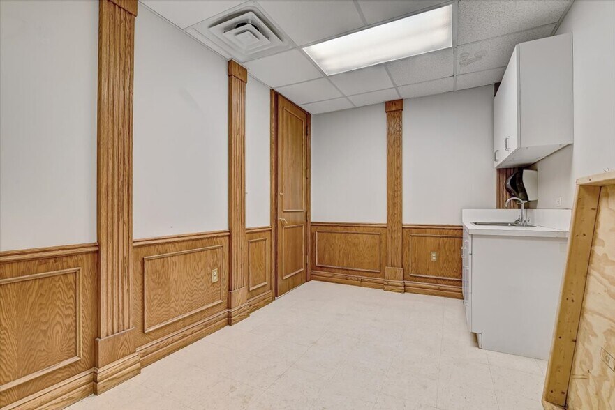 More Photos Of 1337 N Main Ave, Scranton Medical For Lease