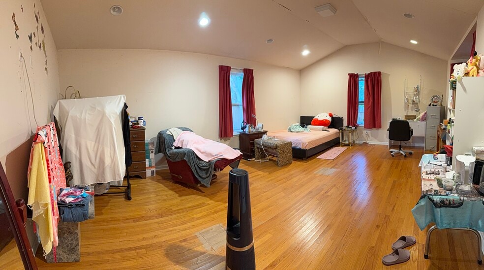 More Photos Of 3147 Shallowford Rd, Atlanta Office For Sale