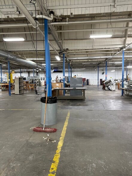 More Photos Of 655 Driving Park Ave, Rochester Warehouse For Lease