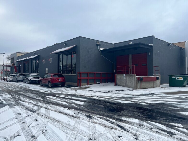 More Photos Of 4055 W Peterson Ave, Chicago Light Manufacturing For Lease
