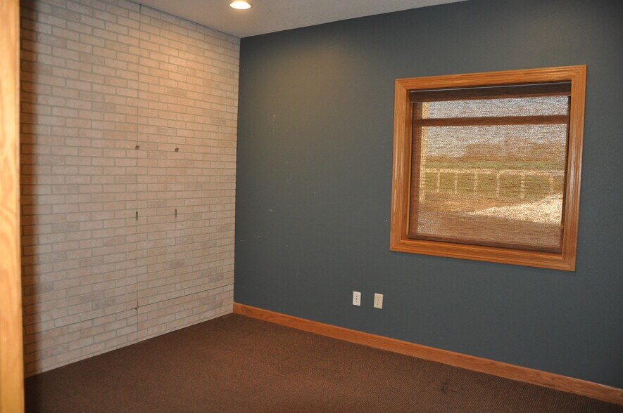 More Photos Of 23823-23865 67th Ave, Saint Cloud Light Distribution For Sale