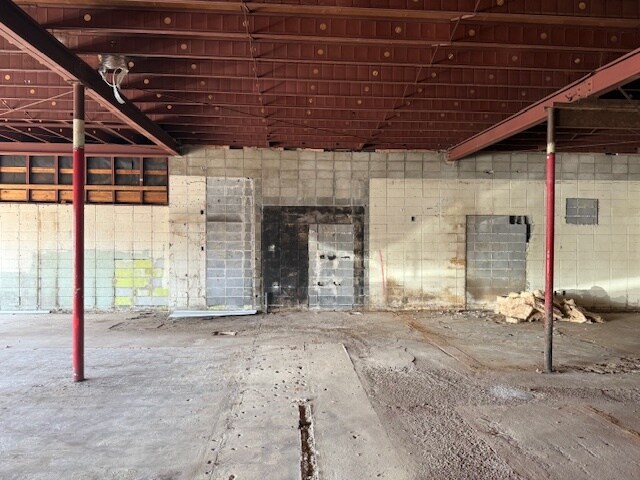 More Photos Of 8560 Long Point Rd, Houston Storefront For Lease