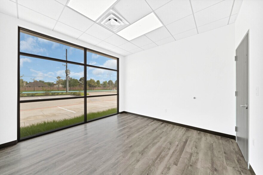 More Photos Of 12280 Broadway St, Pearland Office For Lease