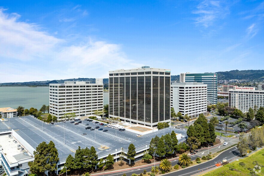 More Photos Of 2000 Powell St, Emeryville Office For Lease