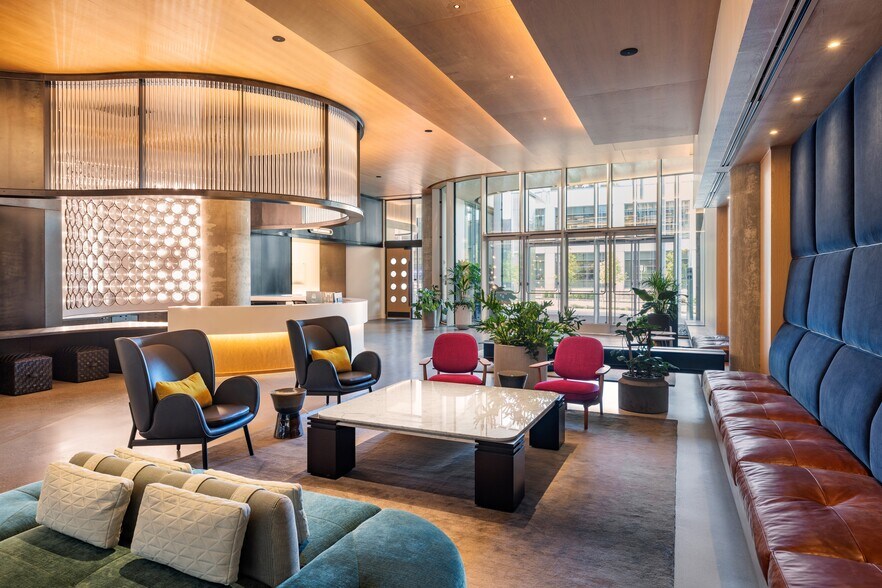 More Photos Of 1150 Eastlake Ave E, Seattle Office For Lease