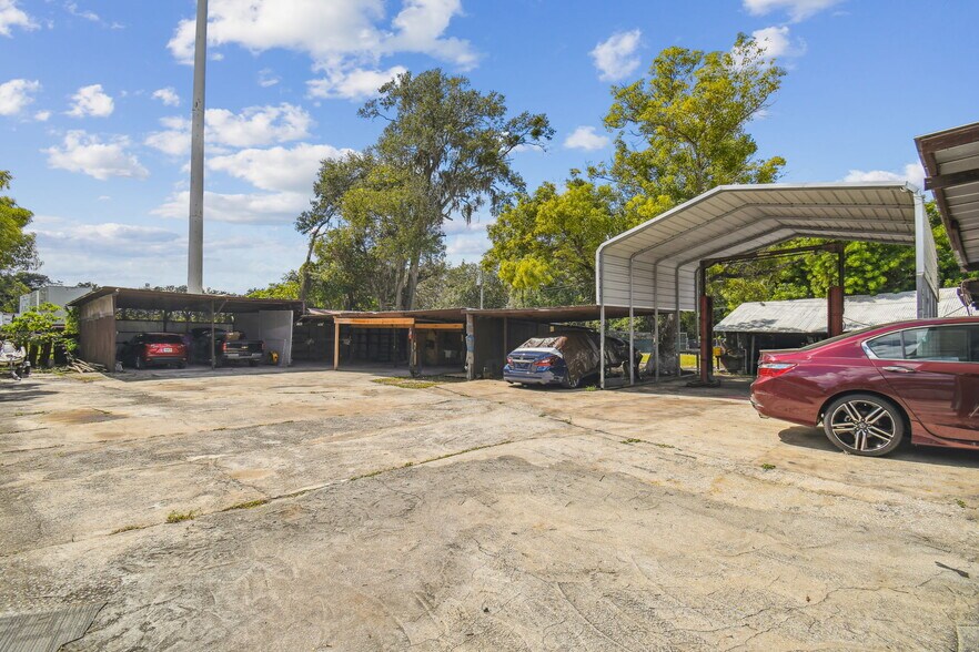 More Photos Of 6432 N Orange Blossom Trl, Orlando Auto Dealership For Sale