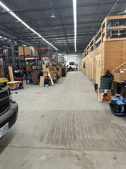 More Photos Of 12 Continental Blvd, Merrimack Distribution For Sale