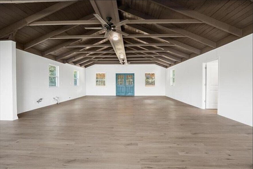 More Photos Of 13555 County Road 13 N, Saint Augustine Specialty For Lease