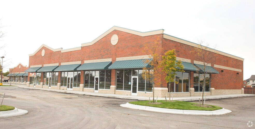 More Photos Of 52250-52396 Gratiot Ave, Chesterfield Storefront For Lease