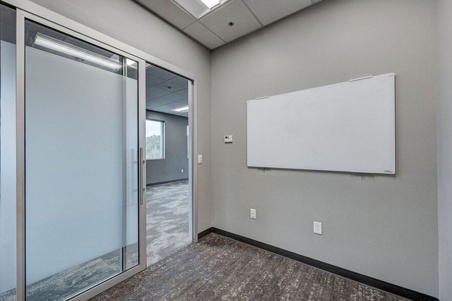 More Photos Of 6740 Rock Spring Rd, Wilmington Office For Lease