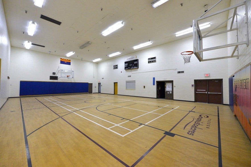 More Photos Of 2700 S 8th Ave, Tucson Specialty For Sale