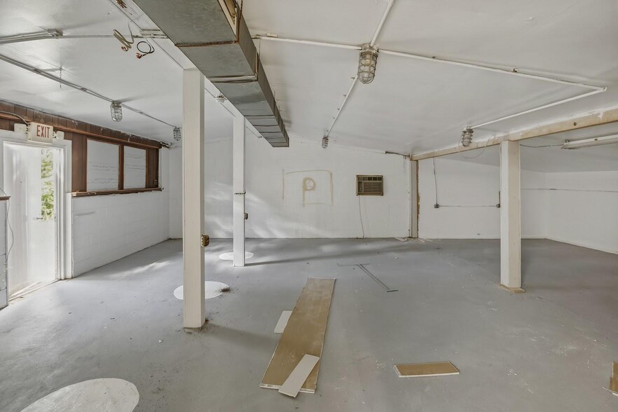 More Photos Of 50 Clara St, Landisville Warehouse For Sale