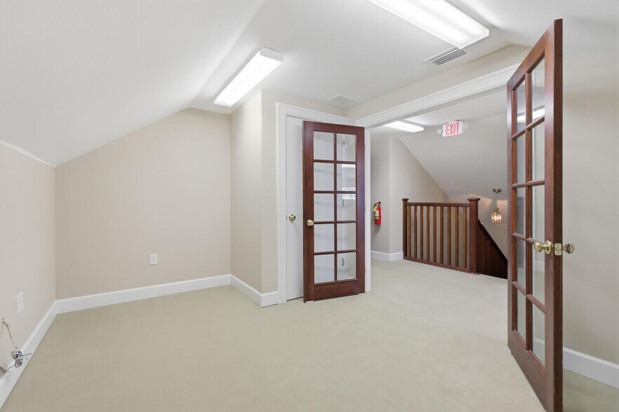 More Photos Of 431 E New York Ave, Deland Office For Sale