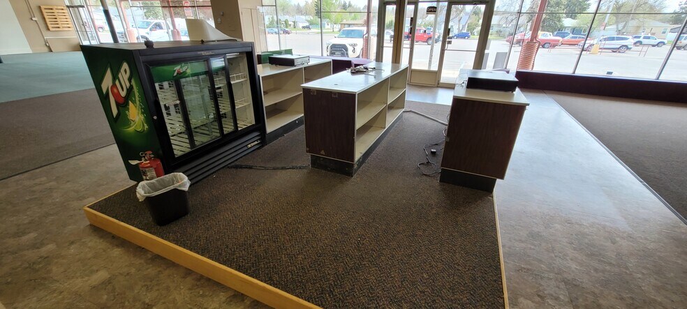 More Photos Of 2515 6th Ave N, Great Falls General Retail For Sale