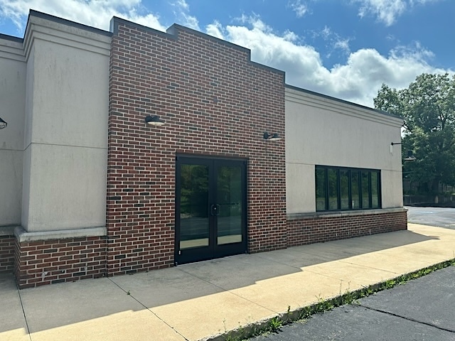 Primary Photo Of 433 N Dixie Way, Roseland Freestanding For Lease