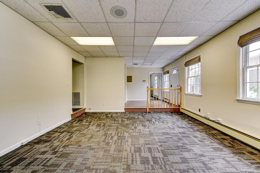 More Photos Of 410 Franklin Ave, Nutley Office For Lease
